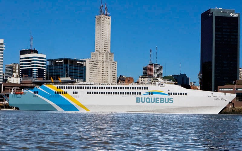 Como ir para o Uruguai de Barco Buenos Aires Argentina