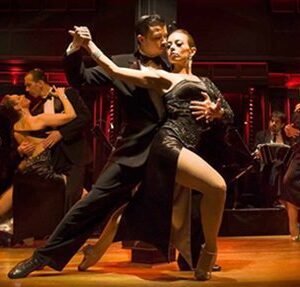 Passeios no Uruguai Montevideo Show de Tango El Milongon Folclore dança turismo