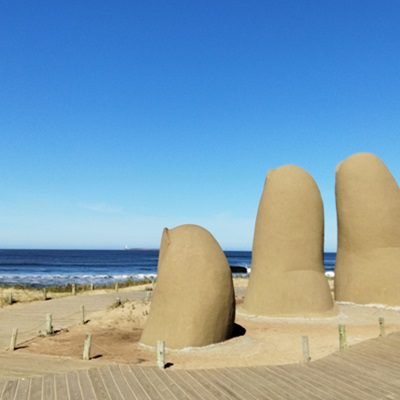 Passeio Punta del Este Escultura Mao