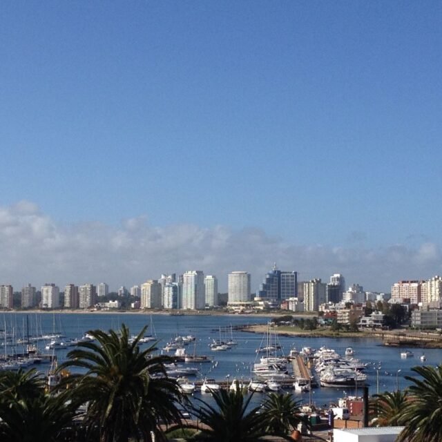 Punta del Este Uruguai turismo atrações Punta del Este Casapueblo Hotel Casino Conrad Monumento al Ahogado temporada alta Punta del Este temporada baixa Punta del Este museus Punta del Este o que fazer em Punta del Este