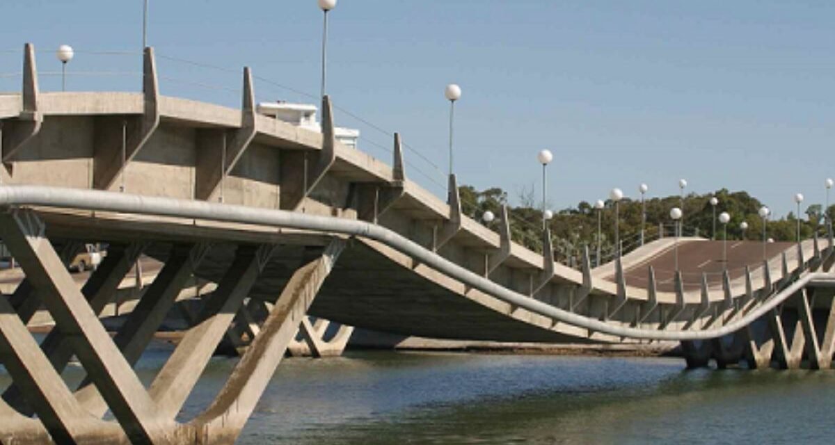 La Barra uruguai Punta del Este ponte Leonel Viera bares e restaurantes lojas de artesanato estilo hippie agitação noturna Praia Brava vida noturna Punta del Este turismo La Barra