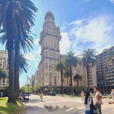 Walking Tour Passeio a Pe por Montevideo