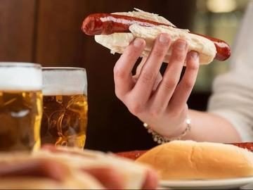 Pancho e chope no La Pasiva, em Montevideo