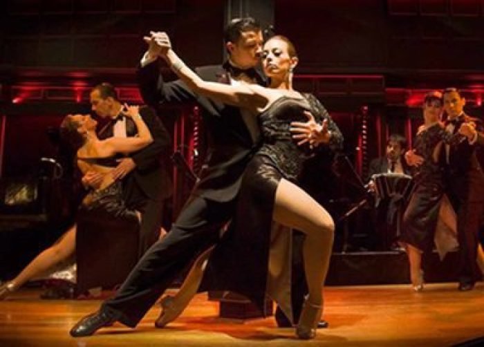 Passeios no Uruguai Montevideo Show de Tango El Milongon Folclore dança turismo